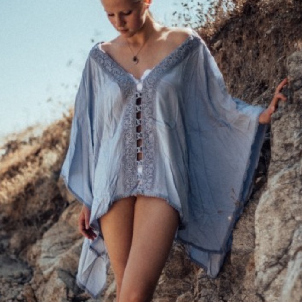 NWT!🌤Les Canebiers Sky Blue Beach Cover-up - Picture 2 of 3
